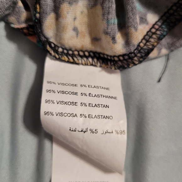 4X Addition Elle Floral Top - Picture 4 of 5